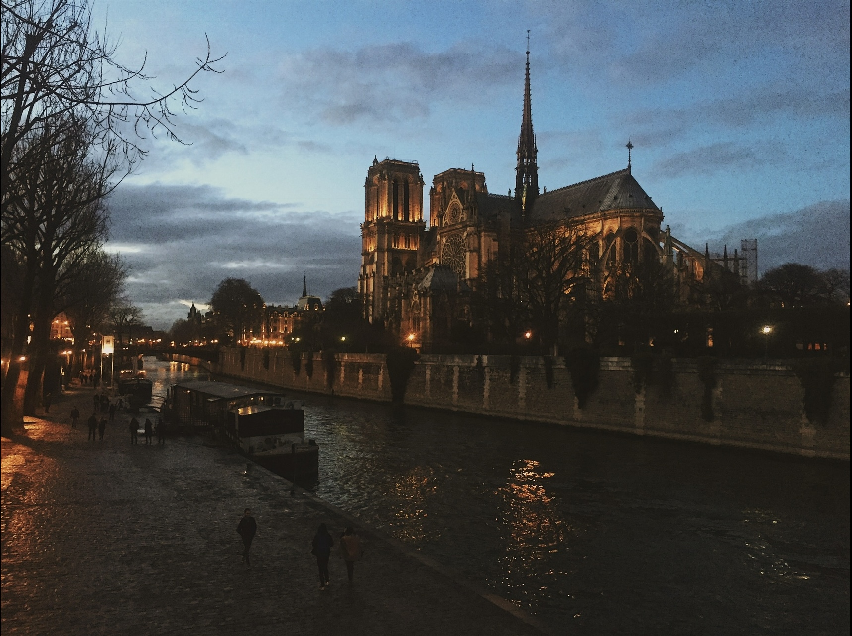 Les secrets sombres de Paris